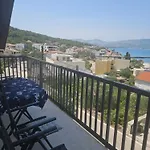 Sea Land 2 * Trogir
