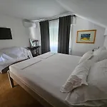 Apartament Sea Land 2 *